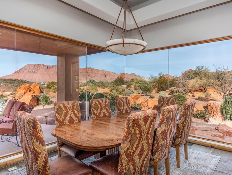 table in suite