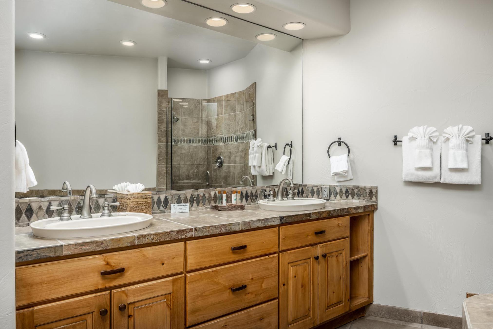 Bathroom vanity